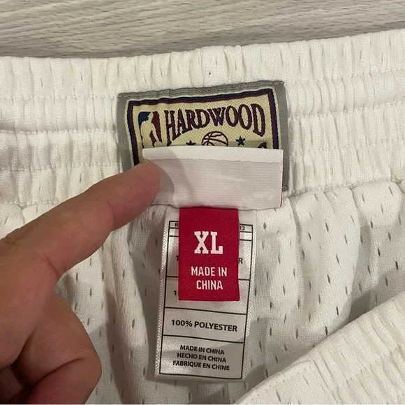 Mitchell & Ness Wade Miami Heat Swingman 2006 Legacy Shorts White Men’s Size XL - Picture 6 of 10